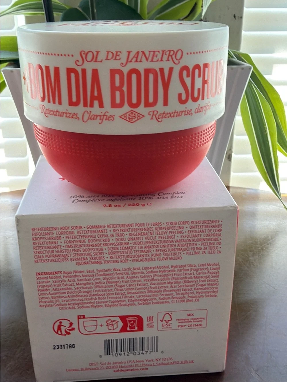 Sol de Janeiro Bom Dia Body Scrub — Red